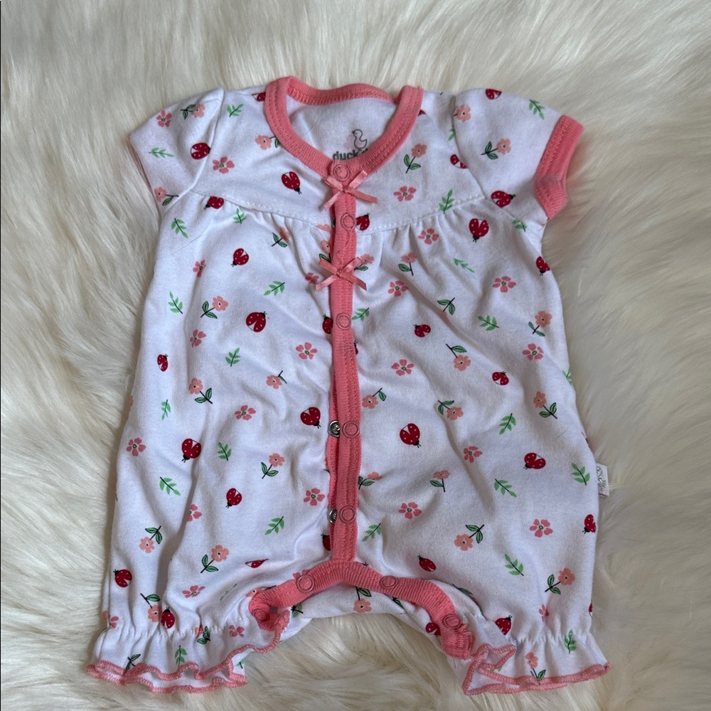 Adorable Baby Rompers with Ladybug Design - Picture 4 of 5